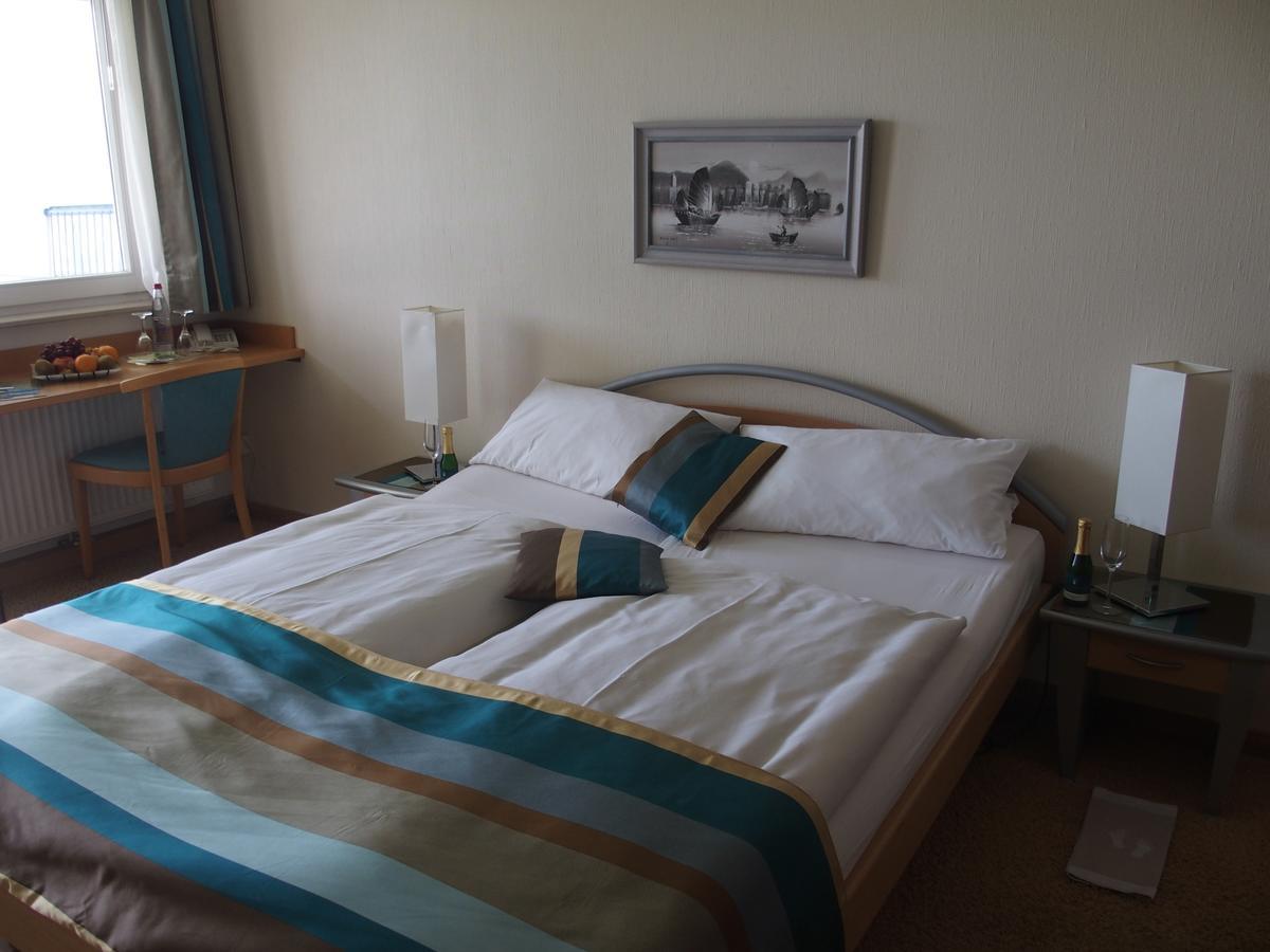 Hotel Pension Cafe Hasler Bodman-Ludwigshafen Kültér fotó